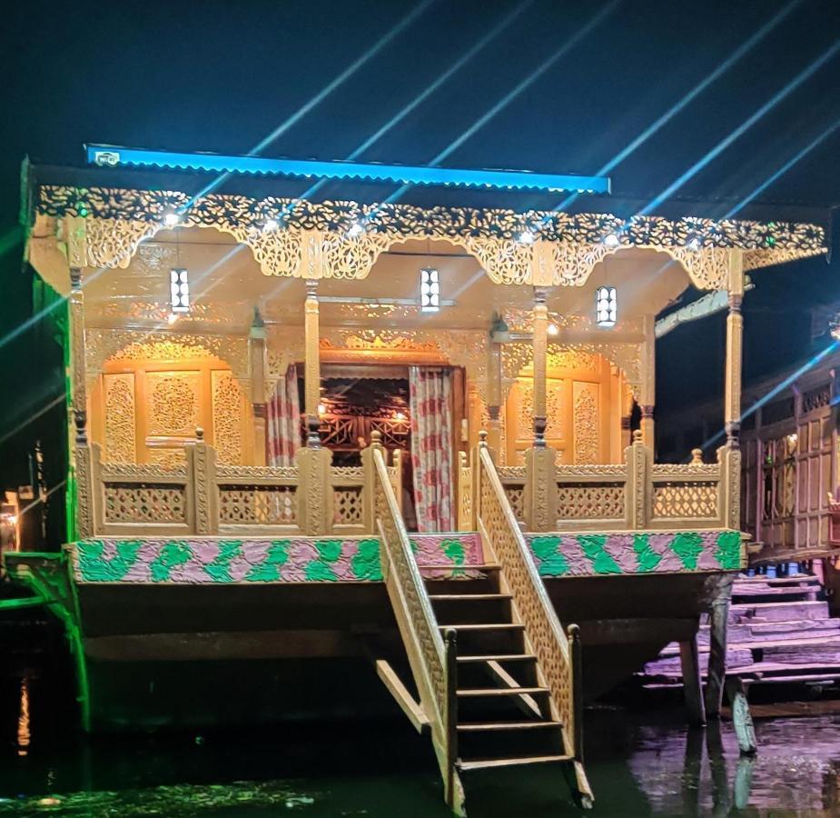 Royal Houseboat Hotel Srīnagar Екстериор снимка